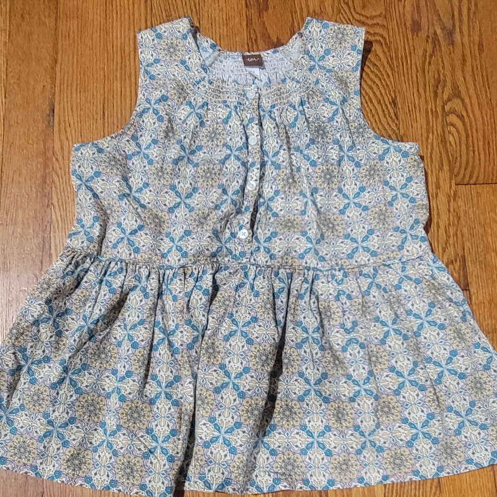 Tea girl Top size 12